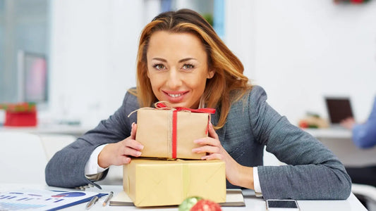 7 Unique and Thoughtful Employee Gift Ideas